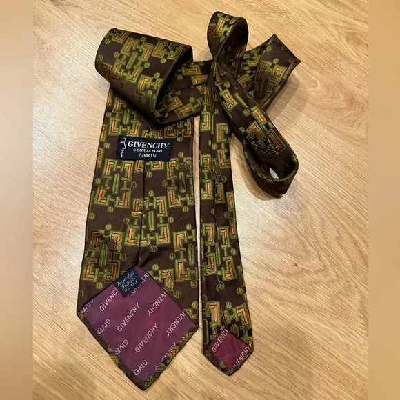 Givenchy Mens Multicolor Abstract Silk Adjustable Pointed Necktie - Picture 2 of 9